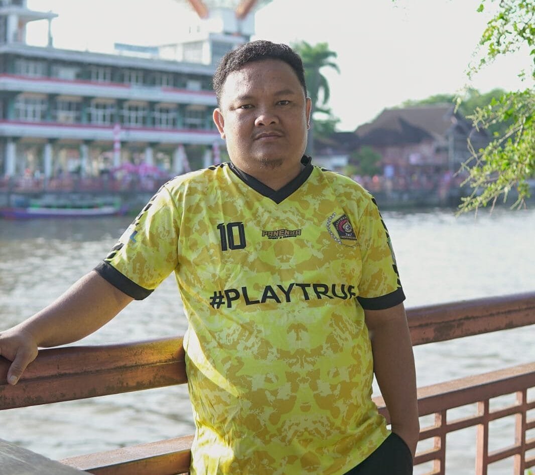 Pers di Persimpangan Jalan: Refleksi Hari Pers Nasional 2025 Oleh: Jurnalis Senior Supratman S.Sos, M.Si Pers di Persimpangan Jalan: Refleksi Hari Pers Nasional 2025 Oleh: Jurnalis Senior Supratman S.Sos, M.Si