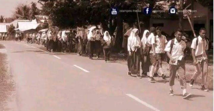 Nostalgia Berjalan Kaki ke Sekolah